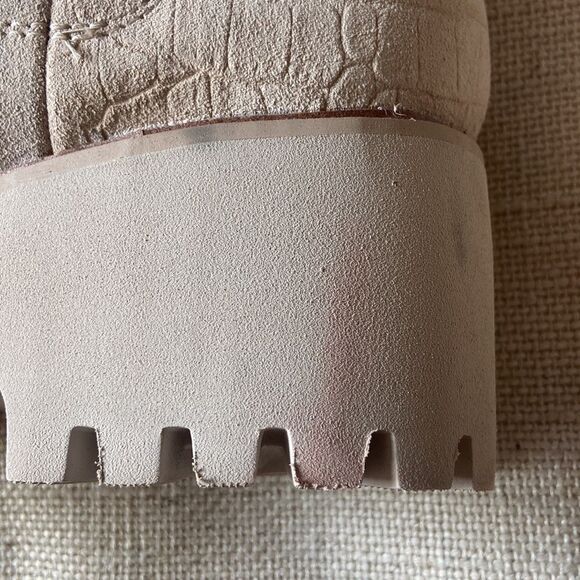 Dolce Vita Waterproof HUEY Boot, Cream, 10 - Picture 8 of 15